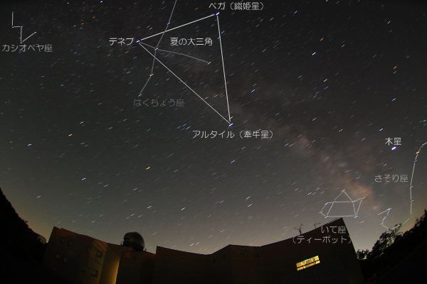 大 夏 三角 星座 の 夏の大三角形の見える方角と時期はいつ？絶景スポットはどこ？