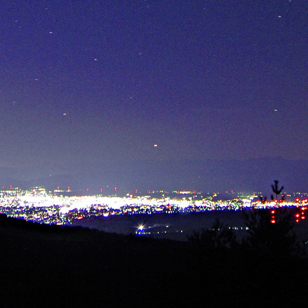 南の低い空に光るカノープス ぐんま天文台から撮影