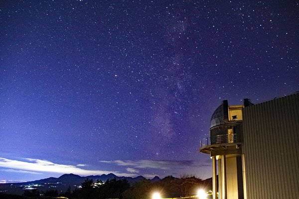 火星、いて座と7メートルドームの写真