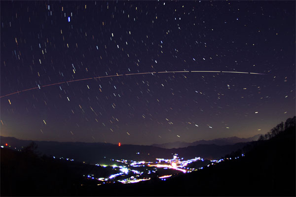 宇宙ステーションと高山村（2016年12月3日17時53分頃撮影）