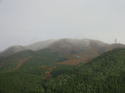 子持山の初雪の写真
