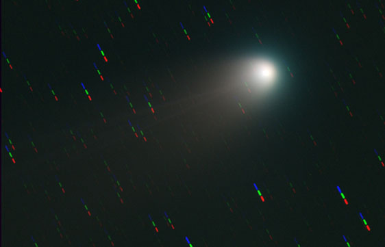 (写真:ニート彗星 C/2001 Q4)