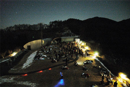 皆既月食観察会の様子 2011年12月10日 ぐんま天文台